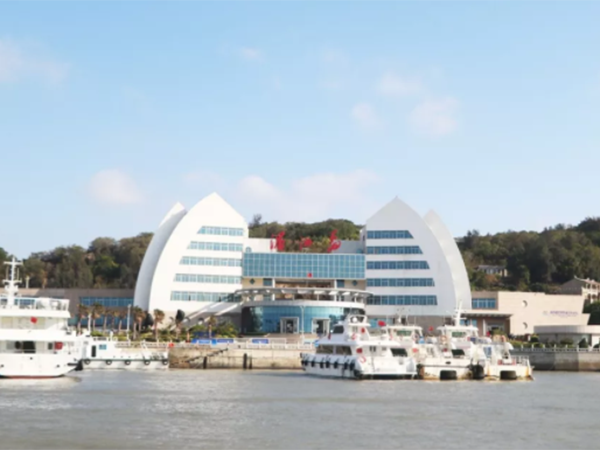 業(yè)盛堂福建莆田湄洲島“凝心聚力，愛在路上”旅游拓展活動